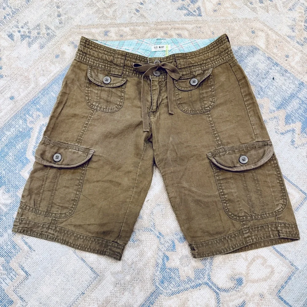 Old Navy low rise Women’s cargo shorts - Picture 1 of 2